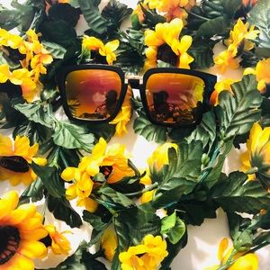 NWT Unisex summer sunglasses